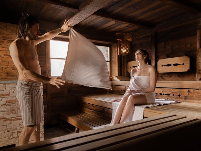 Sauna-Erlebnisprogramm mit täglich 2-3 Showaufgüssen