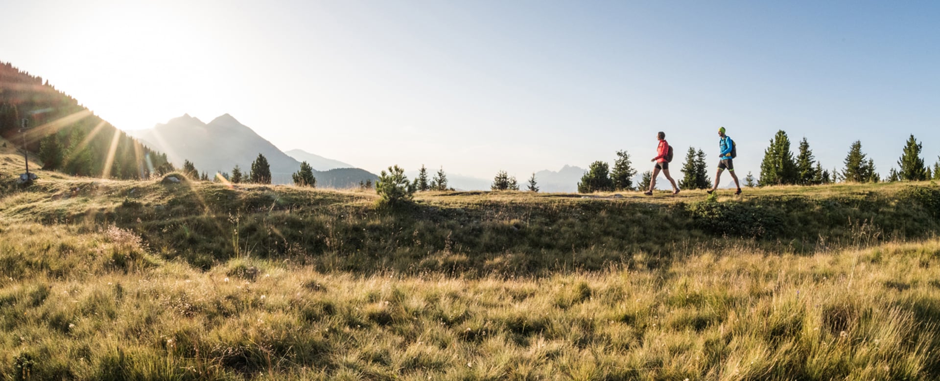 Täglich 3 geführte Outdoor-Naturerlebnissen an sechs Tagen in der Woche
