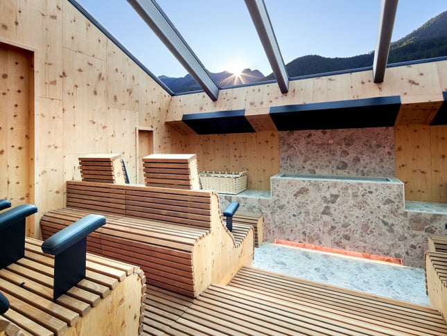 Relax Sauna with Infrared Beds