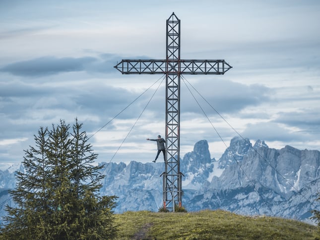 Ihr persönliches Gipfelbuch! Rein in die Wanderschuhe und rauf auf die Berge!